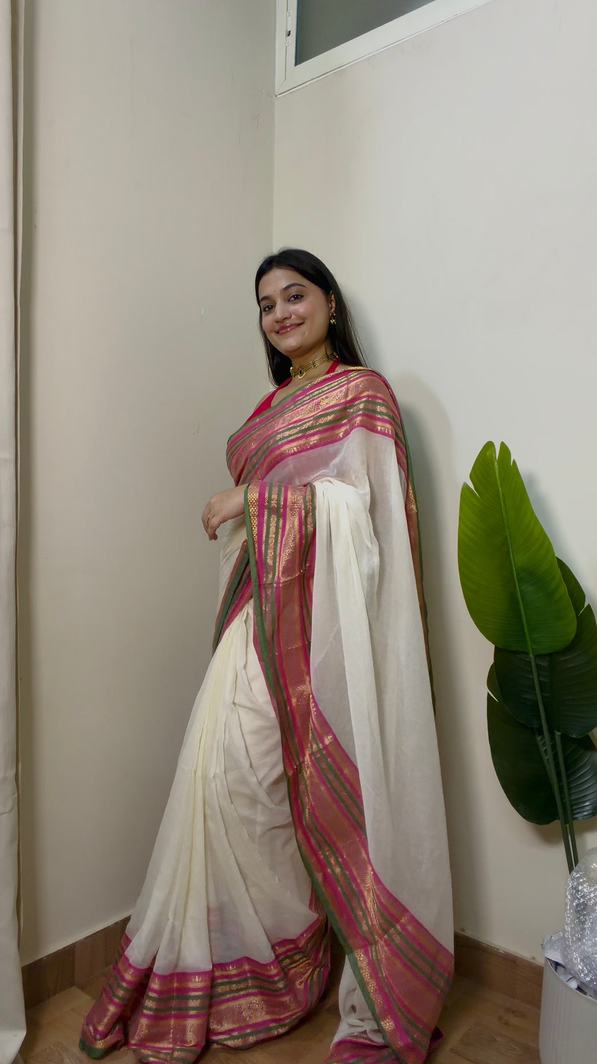 Tavare - Off White Mul Cotton Saree